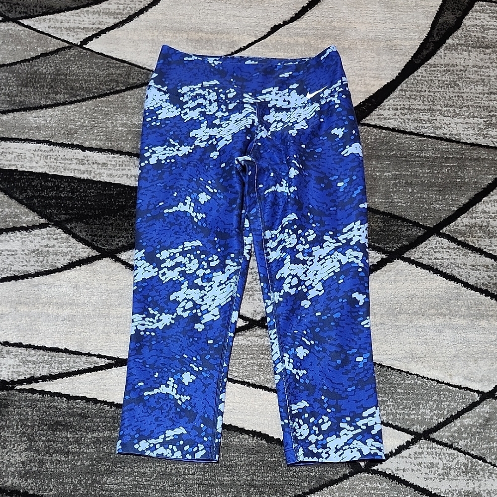 NIKE DRI-FIT ONE-LEGEND BLUE ABSTRACT DESIGN CAPRI LEGGINGS